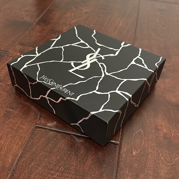 YSL black hard box - Picture 2 of 5